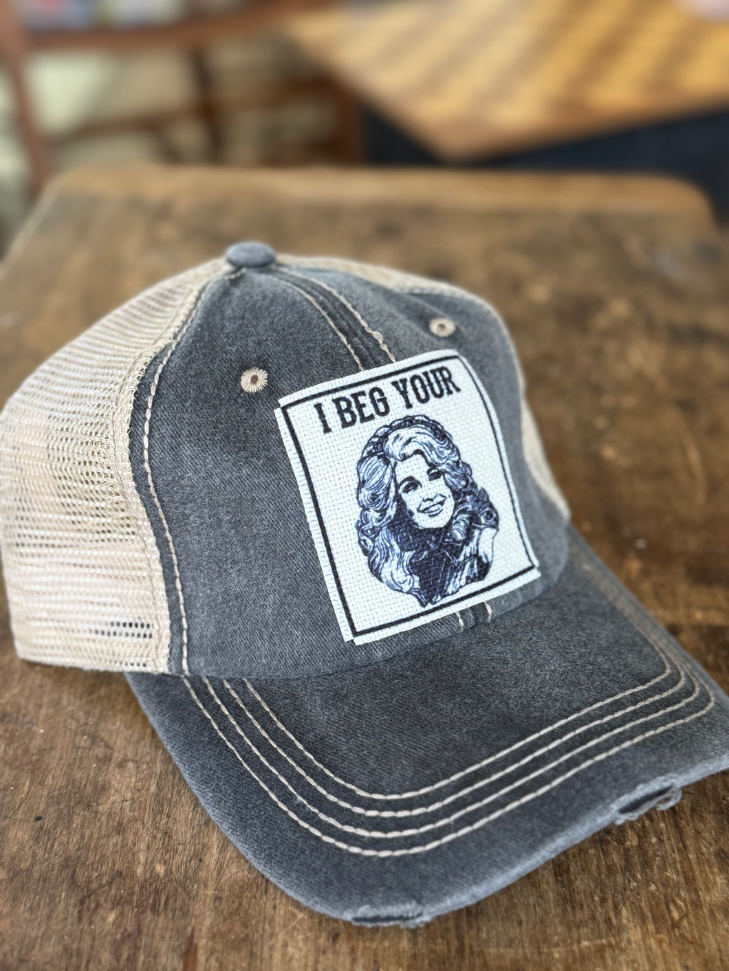 I Beg Your Parton Dolly Hat