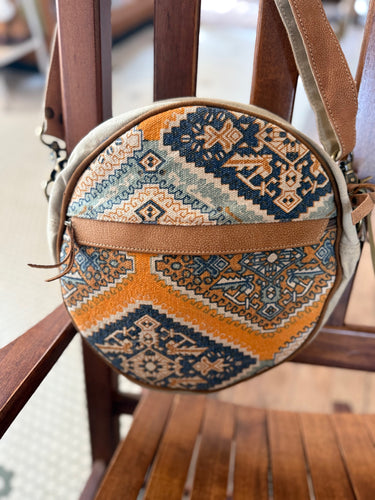 Clea Ray Circular Canvas and Rug Bag